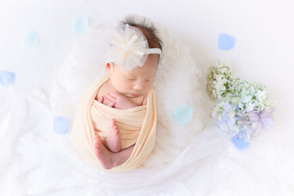 4. 柔らかさを引き立てる「色と質感」。赤ちゃんに寄り添うスタイリング①Nanairo Photo Salon‐kubosayo