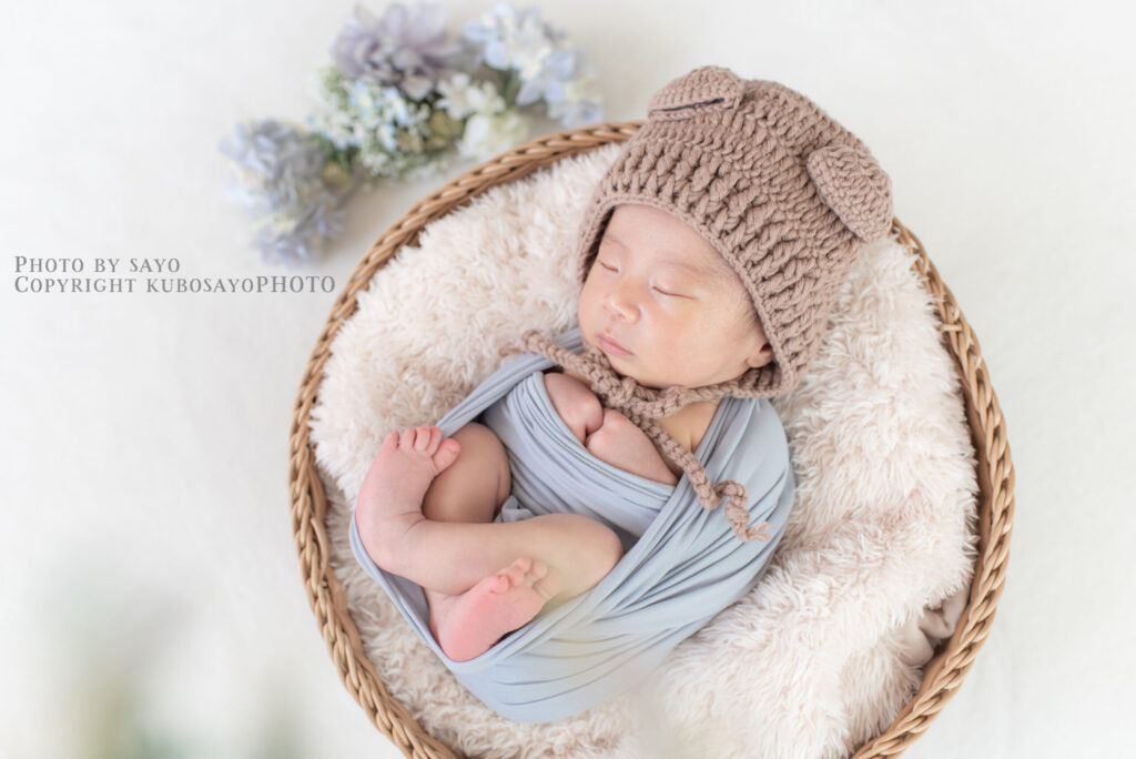 ニューボーンフォトで使用する上質なベビーラップと小物（東京・埼玉出張撮影）